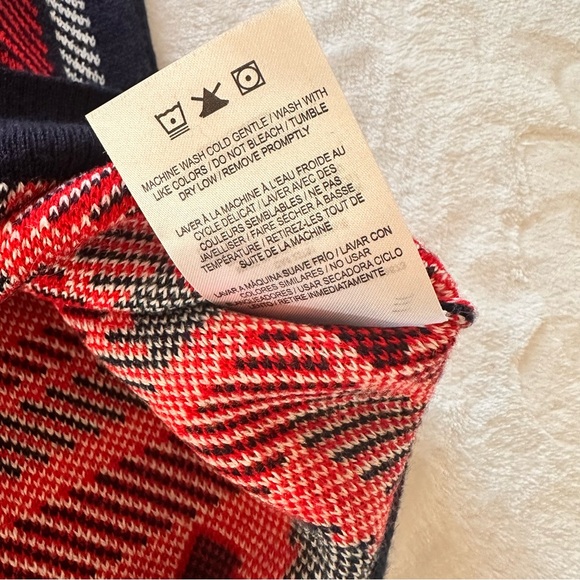 Men’s Holiday MLB Red Sox Christmas Sweater, Medium - Picture 8 of 8